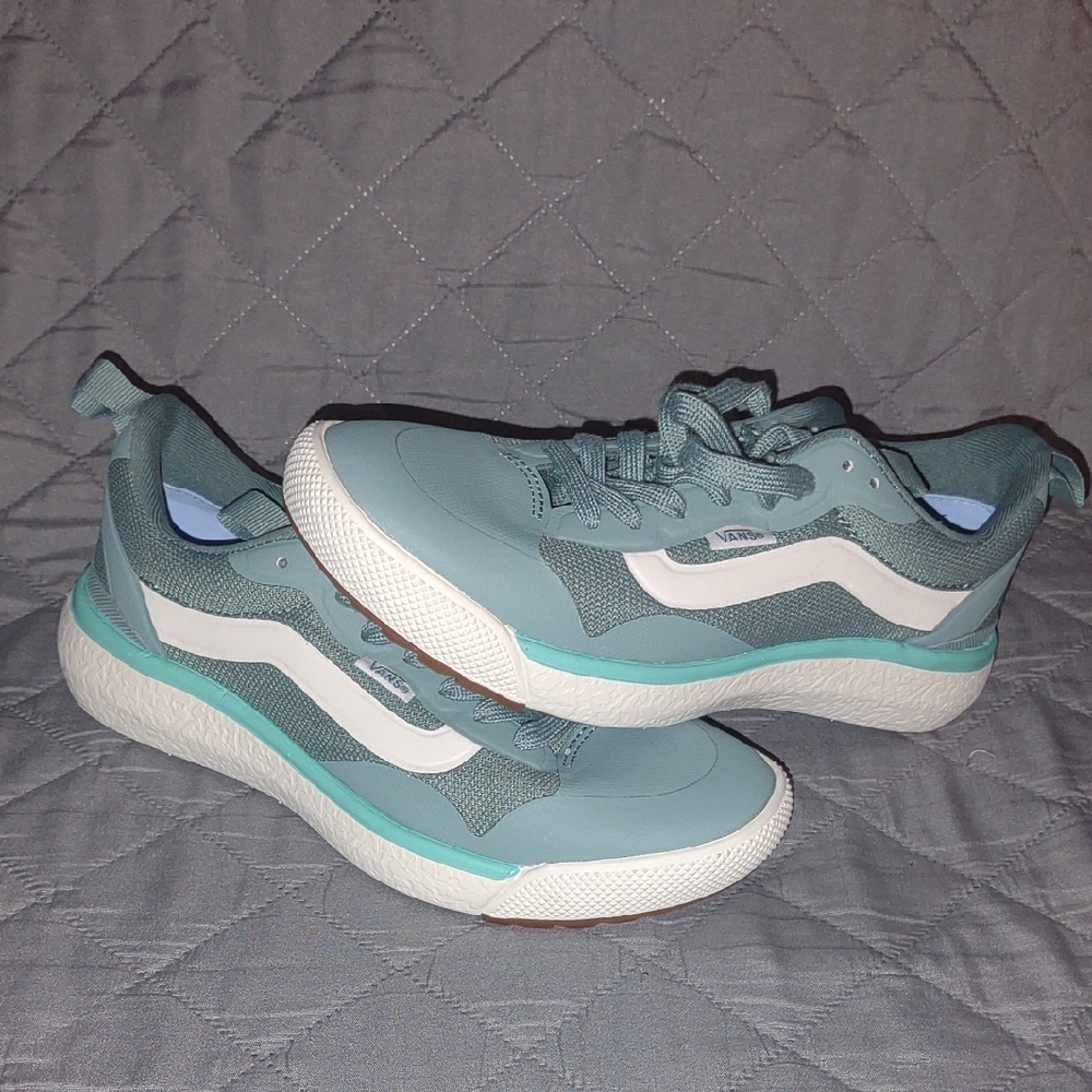 Vans Aqua and White Ultra Range Skateboard Shoes